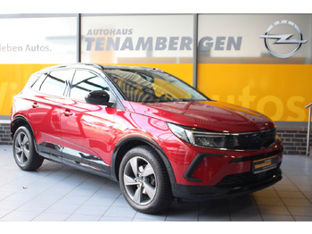 سيارة دفع رباعي OPEL