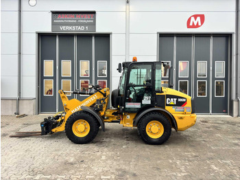 اللودر بعجل CATERPILLAR 906M