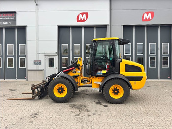 اللودر بعجل JCB 409