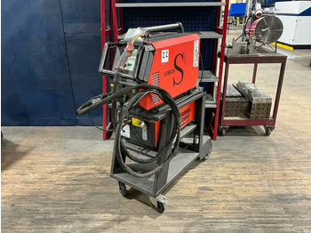 آلة تصنيع المعادن