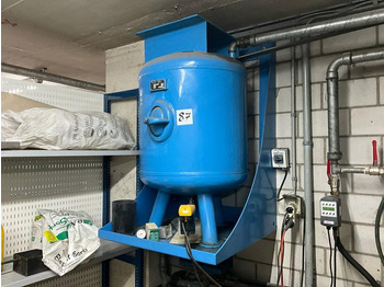 آلة تصنيع المعادن