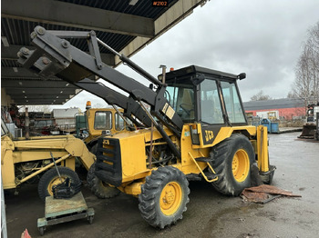 جرار JCB