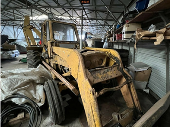جرافة حفار MASSEY FERGUSON