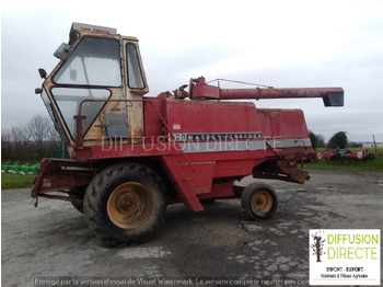 حصادة موحَّدة MASSEY FERGUSON 600 series