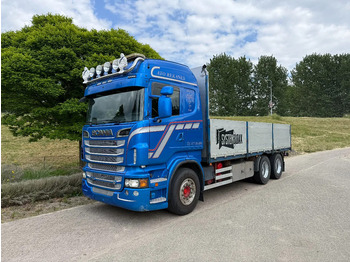شاحنة مقفلة SCANIA R 730