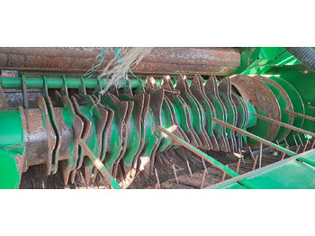 مكنة JOHN DEERE 960: صورة 5