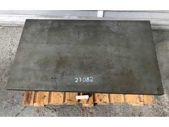 آلة تصنيع المعادن