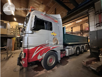 شاحنة ذات خطاف MAN TGX