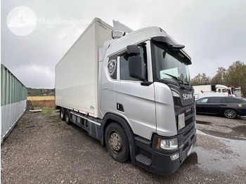 شاحنة مقفلة SCANIA R 520
