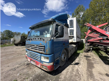 وحدة جر VOLVO FM12 380