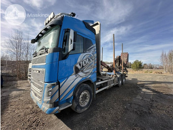 شاحنة قطع الأشجار VOLVO FH16 750