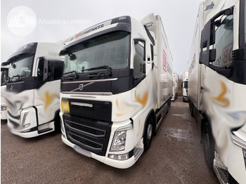 شاحنة مقفلة VOLVO FH 500