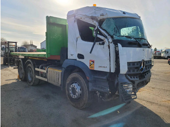 شاحنات مسطحة MERCEDES-BENZ Arocs 2640