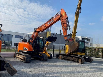 حفار زحاف DOOSAN DX140LCR-5