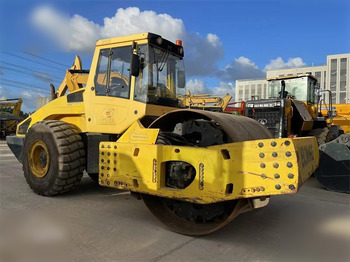 مدحلة ضاغطة BOMAG