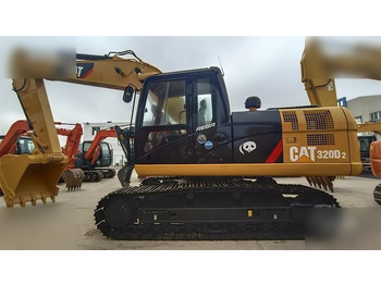 حفار زحاف CATERPILLAR 320D