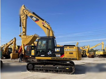 حفار زحاف CATERPILLAR 320D