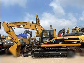 حفار زحاف CATERPILLAR 325BL