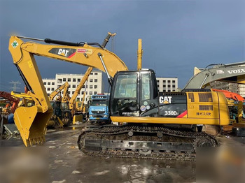 حفار زحاف CATERPILLAR 330D