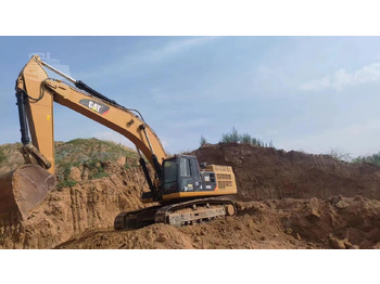 حفار زحاف CATERPILLAR 349