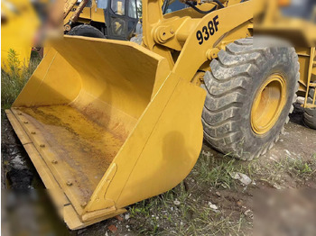 اللودر بعجل CATERPILLAR 938F: صورة 4