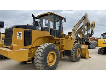 اللودر بعجل CATERPILLAR 966G