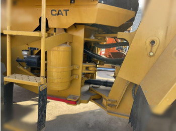 اللودر بعجل CATERPILLAR 966G: صورة 2