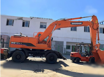 حفارة دولاب DOOSAN DH210W-7