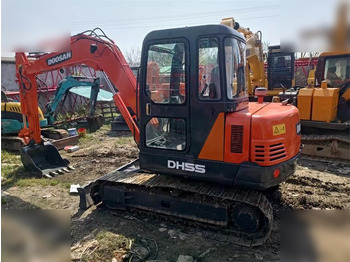 حفارة مُصَّغرة DOOSAN DH55