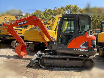 حفار زحاف DOOSAN DX60-9C