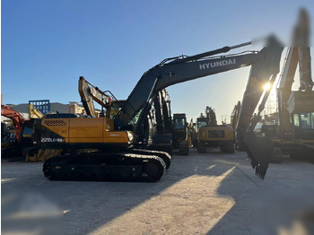 حفار زحاف HYUNDAI
