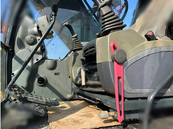 حفار زحاف HYUNDAI ROBEX 220 LC-9S: صورة 5