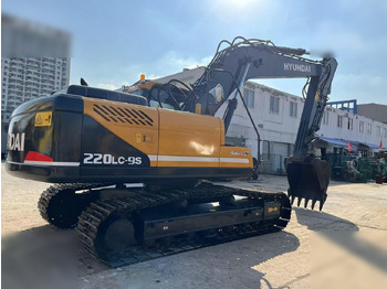 حفار زحاف HYUNDAI ROBEX 220 LC-9S: صورة 2
