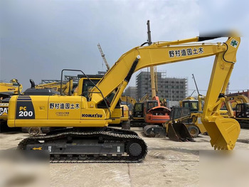 حفار زحاف KOMATSU PC200-8