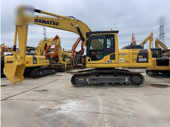 حفار زحاف KOMATSU PC200-8