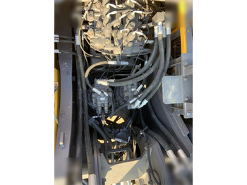 حفار زحاف VOLVO EC480DL: صورة 3