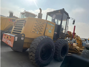 ممهدة XCMG GR1803