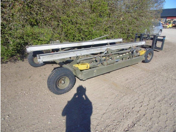مقطورة القارب TRAILOR