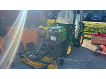 جرار البلدية JOHN DEERE