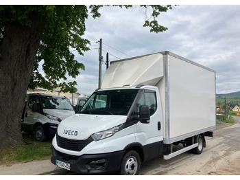 شاحنة مغلقة الصندوق IVECO Daily 35c16