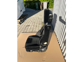 الكابينة والداخلية - شاحنة Fotel kierowcy MAN TG3 TGX nowy model siedzenie lewe: صورة 3 الكابينة والداخلية - شاحنة Fotel kierowcy MAN TG3 TGX nowy model siedzenie lewe: صورة 3