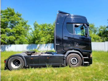 وحدة جر SCANIA S 540