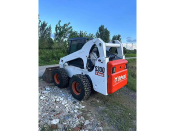شيول صغير BOBCAT S300