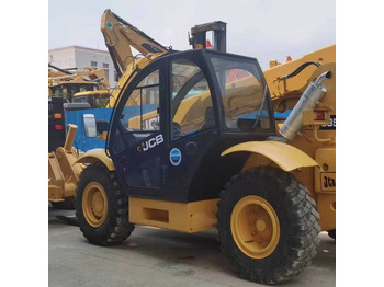 رافعة تلسكوبية JCB