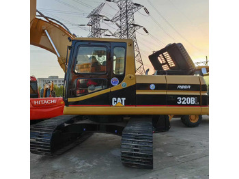 حفارة CATERPILLAR