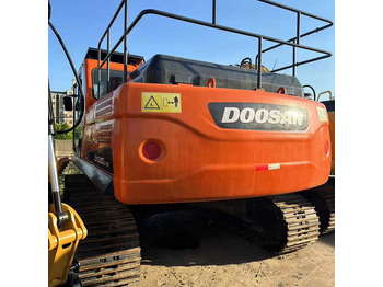 حفار زحاف DOOSAN DX300