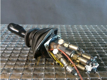 صمام هيدروليكي LIEBHERR