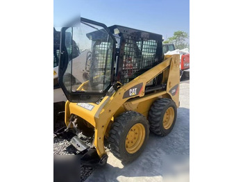 شيول صغير CATERPILLAR 226B3