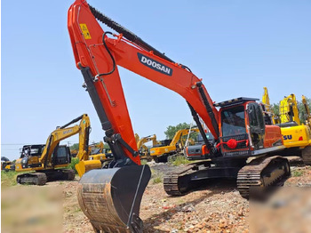 حفار زحاف DOOSAN DX300LC