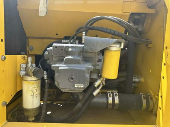 حفار زحاف KOMATSU 200-8: صورة 3